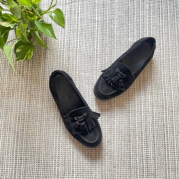 Tod’s Black Suede Driving Moccasins - Picture 1 of 6
